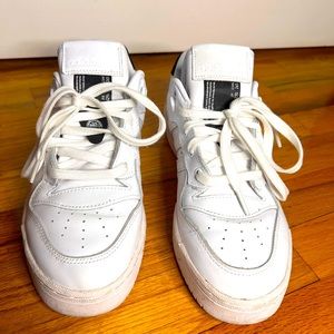 Adidas Rivalry Low white Sz 9